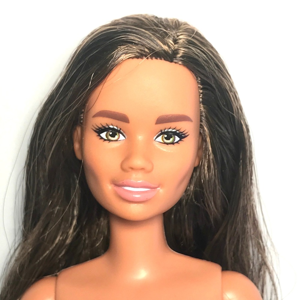 Nude Barbie 2019 Career Veterinarian Petite African American Christie GJL63 Doll